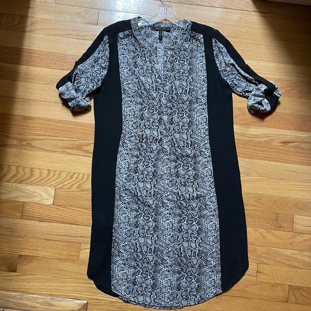 BCBGMaxazria Size Small Black and White Snake Skin Reptile Print Shift Dress - Picture 3 of 7